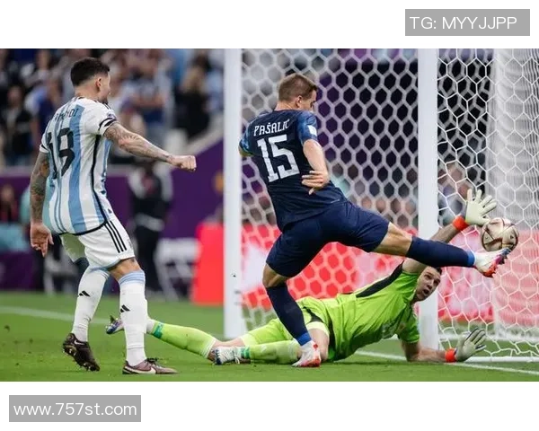 足球明星意外受伤瞬间合集精彩回顾与分析